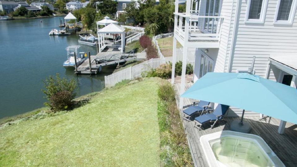 Leeward Reach