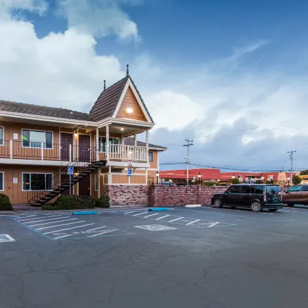Ramada Bayside Inn and Suites