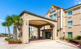 Comfort Inn and Suites Winnie