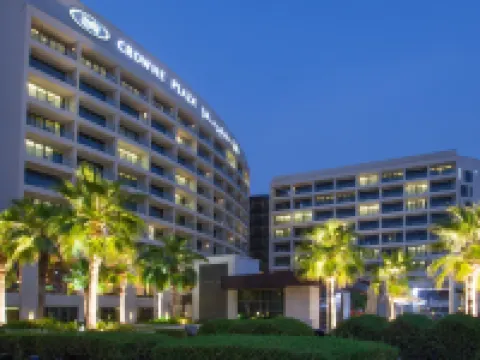 Crowne Plaza ABU DHABI - YAS ISLAND by IHG Hotels near Warner Bros. World™ Yas Island, Abu Dhabi