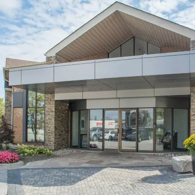 Comfort Inn Hotels near Spencer Smith Park