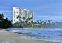 ウェリガマ ベイ マリオット リゾート & スパ Resthouse Handiya Bo Tree周辺のホテル