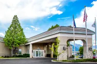 佩森I-15凱藝飯店 Chillon Reception Center附近的飯店