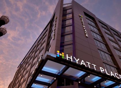 Hyatt Place Arlington Courthouse Plaza