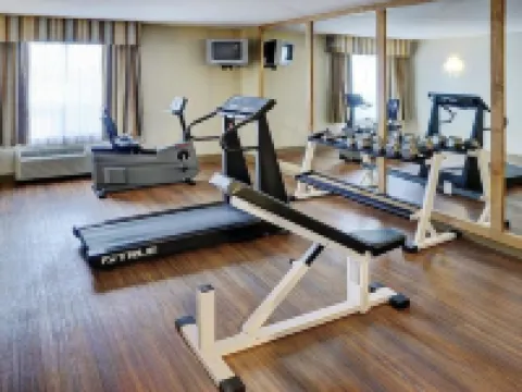 薩斯喀徹温堡湖景套房酒店 薩斯喀徹温堡酒店