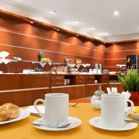 Ramada by Wyndham Airport Prague Отели рядом с Аэропорт Вацлав Гавел