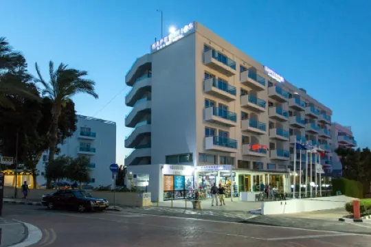 Kapetanios Bay Hotel Protaras