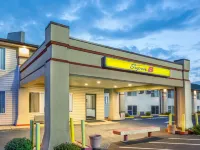 Super 8 by Wyndham North Sioux City Hotels in Union County