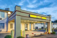 Super 8 by Wyndham North Sioux City - parking