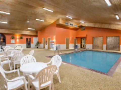 Super 8 by Wyndham Brookings Hotels in Brookings
