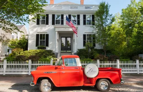 76 Main Ink Press 酒店