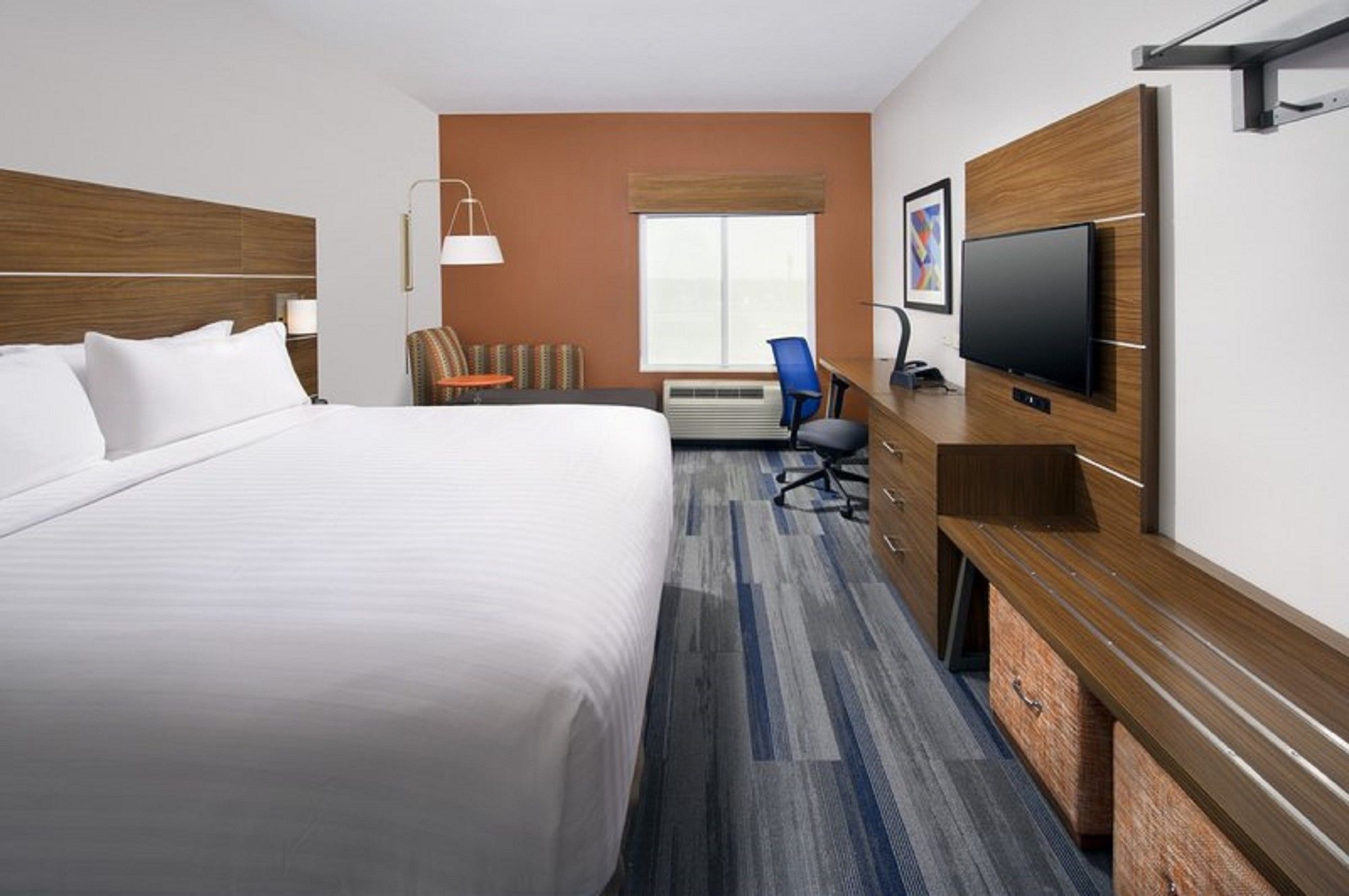 Holiday Inn Express & Suites Greenwood Mall, an Ihg Hotel