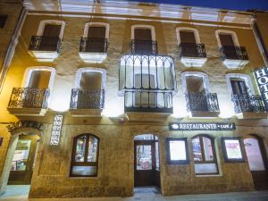 Hotel Arcos Catedral