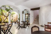 Prince of Galle (Inside the Fort) - سبا