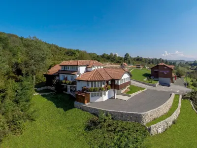 Tourist Center Marko Отели в г. Понор