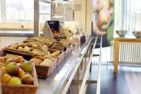 Stayokay Hostel Haarlem - breakfast