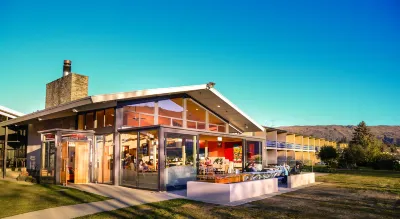 Wanaka Hotel Hotels in Albert Town