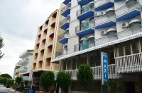 Hotel Riviera - 停車場