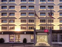 Hôtel Mercure Paris Porte d'Orléans Hotéis próximos à(ao) Parque Montsouris