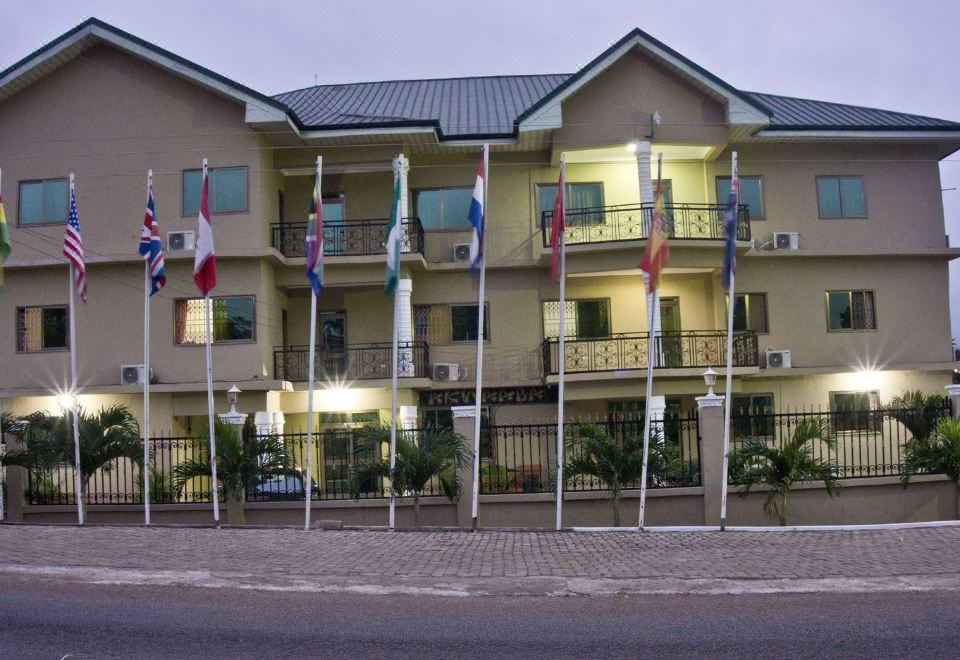 Telecentre Hotel - Housity