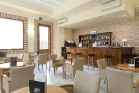 Ad Hoc Parque Hotels in LEliana