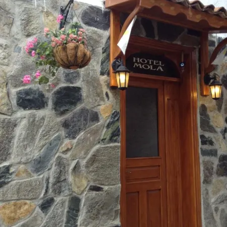 Mola Hotel