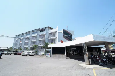 Pachara Hotel and Restaurant Hotel di Suphan Buri