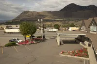 Best Budget Inn & Suites Kamloops - Airport Shuttle