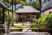 Niramaya Villas and Spa Hotels in Craiglie