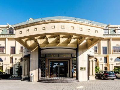 Golden Chariot Vasai - Hotel and Spa