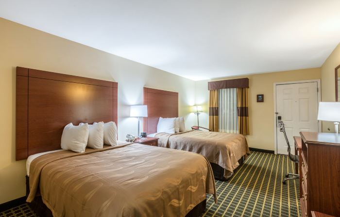 Quality Inn & Suites Near Lake Oconee