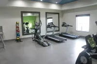 La Quinta Inn & Suites by Wyndham Ponca City - Gym