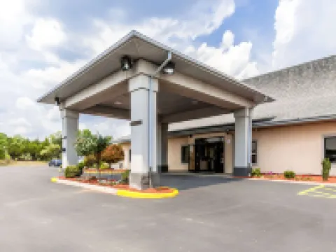 Econo Lodge Inn & Suites Middletown - Winchester South Hotels in Frederick County
