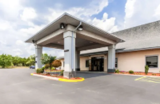 Econo Lodge Inn & Suites Middletown - Winchester South