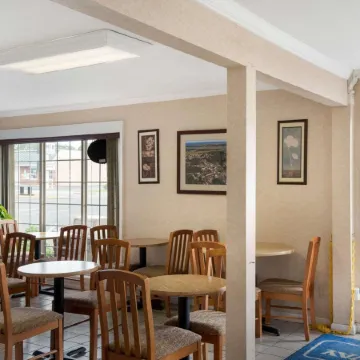 Atlantic Shores Inn and Suites