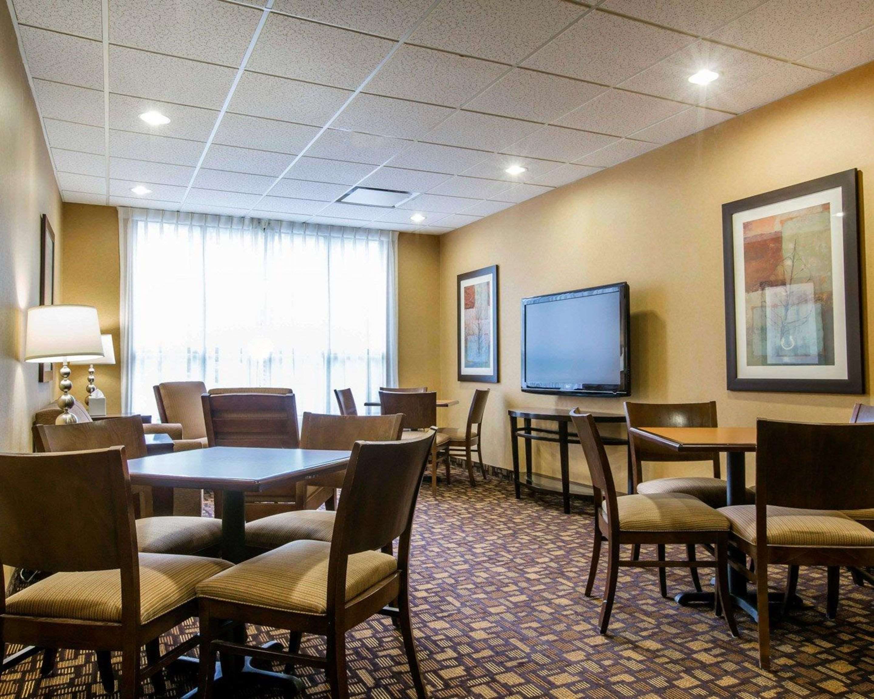 Comfort Inn & Suites Adj to Akwesasne Mohawk Casino