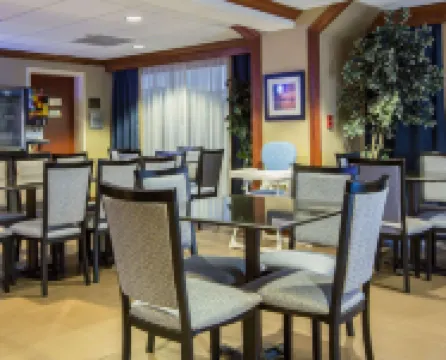 Comfort Suites Cumming-Atlanta Near Northside Hospital Forsyth Hotels in Forsyth County