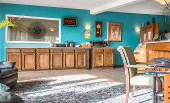 Regency Inn and Suites - Housity