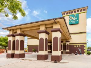 Quality Inn Near Seaworld - Lackland