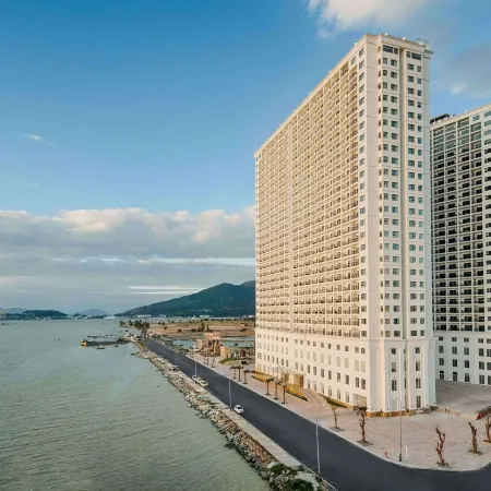 Wyndham Danang Golden Bay - Free Shuttle Bus to Beach