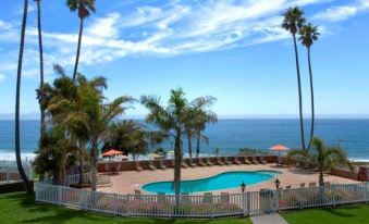 SeaCrest Oceanfront Hotel