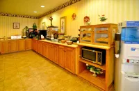 Comfort Inn & Suites North Little Rock JFK Blvd - breakfast