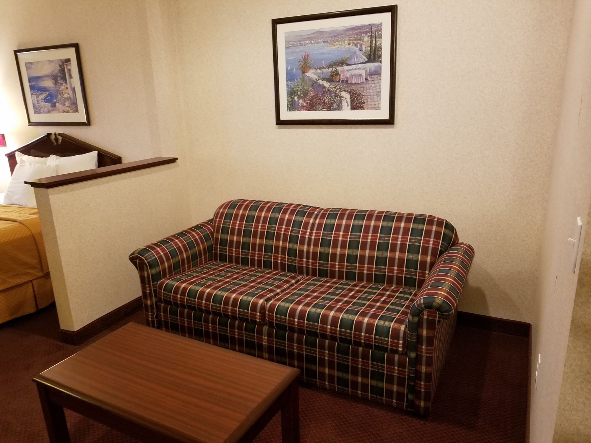 Portland Suites Airport East