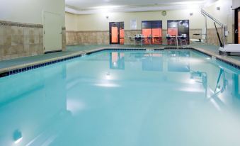 Holiday Inn Express Cedar Rapids (Collins RD)