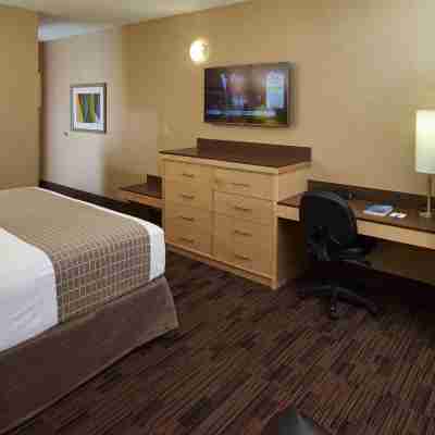 Livinn Hotel Cincinnati North/ Sharonville Rooms