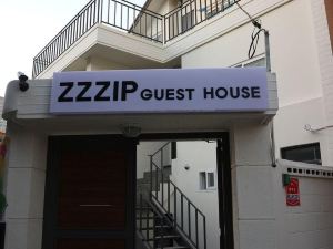 弘大Zzzip旅館