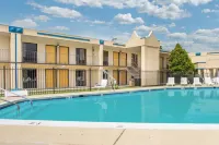 Super 8 by Wyndham Camp Springs/Andrews AFB DC Area Hotels in Forestville