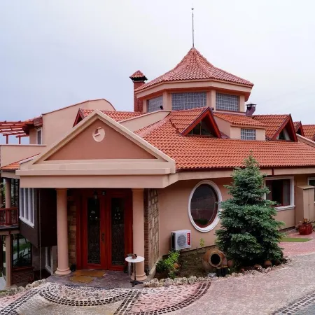 Aeneas Hotel