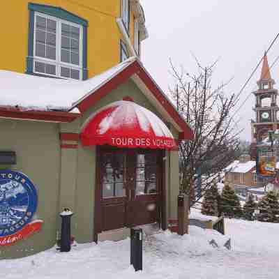 Tour des Voyageurs Hotel Exterior