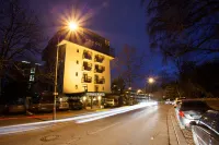 Trip Inn Klee am Park Wiesbaden Hotel dekat Stadtschloss